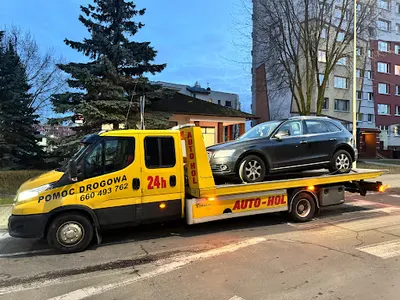 Auto-Hol Pomoc Drogowa Holowanie TIR Grochowicz Laweta Autolaweta 24h BUS